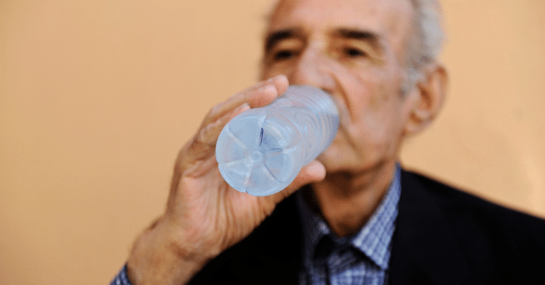 What Are Dehydration Symptoms in the Elderly?